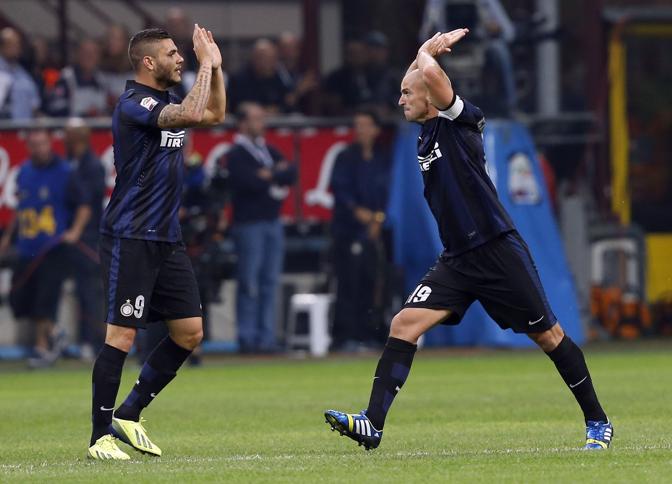 Cambiasso e Icardi suonano la carica: poco dopo arriva il 2-1 di Jonathan. Reuters